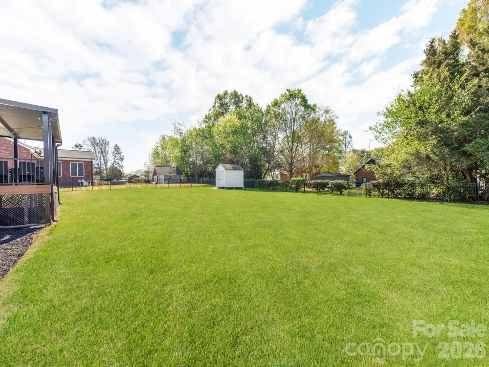 2261 Stallings Road Harrisburg, NC 28075