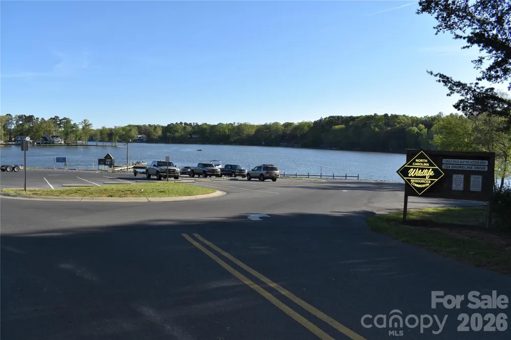 286 Aberdeen Court E #43 Badin Lake, NC 28127