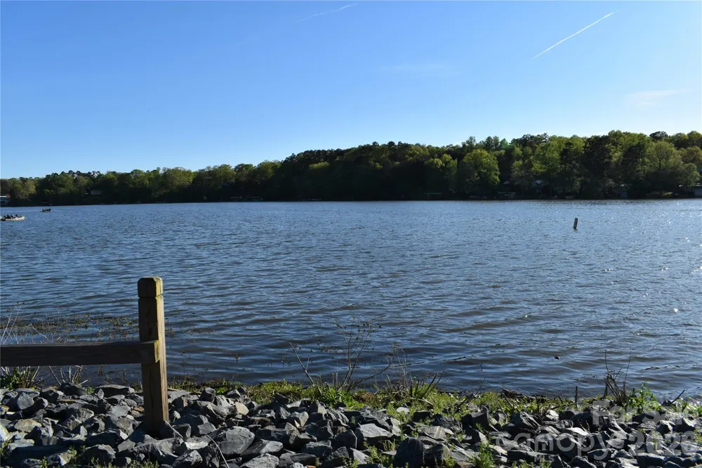 286 Aberdeen Court E #43 Badin Lake, NC 28127