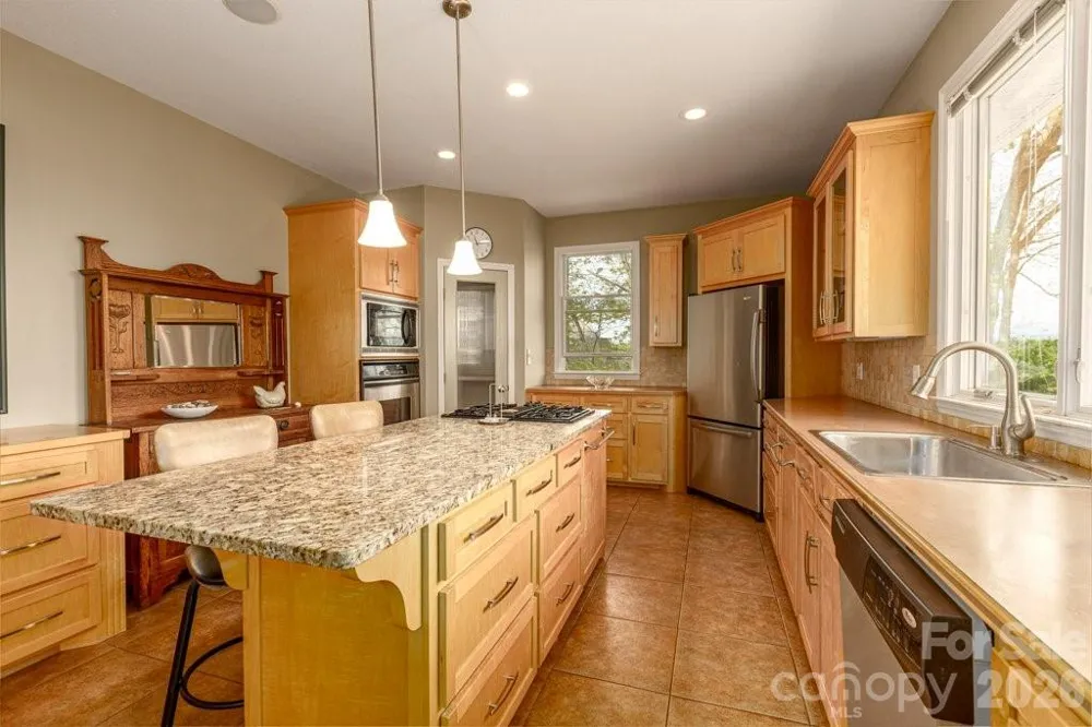 27 Magnolia Drive Nebo, NC 28761