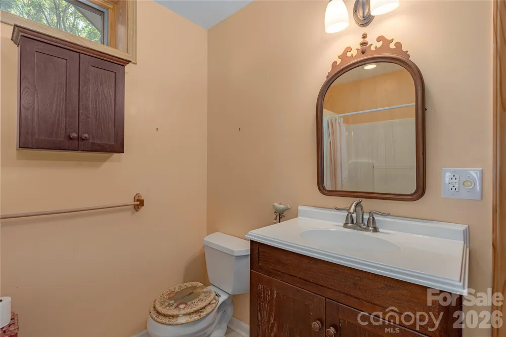 27 Magnolia Drive Nebo, NC 28761