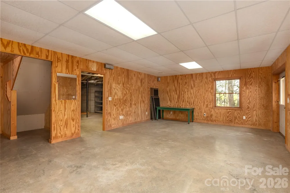 27 Magnolia Drive Nebo, NC 28761