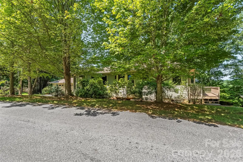 27 Magnolia Drive Nebo, NC 28761