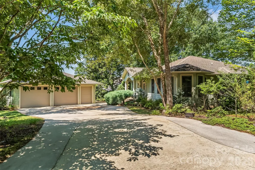 27 Magnolia Drive Nebo, NC 28761