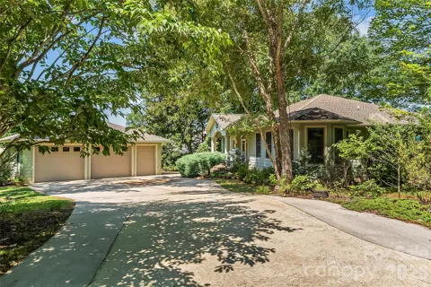 27 Magnolia Drive