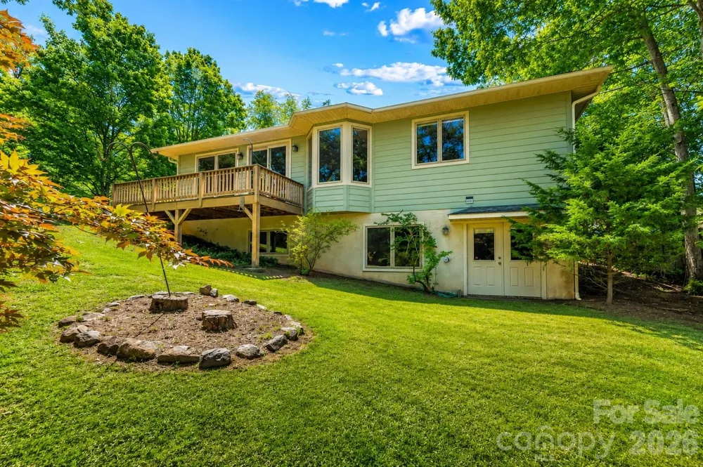 27 Magnolia Drive Nebo, NC 28761