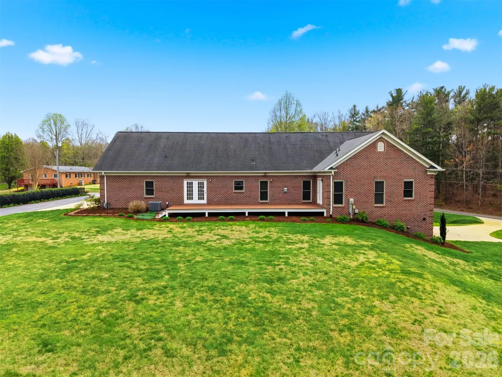 3330 Shamrock Heights Hudson, NC 28638