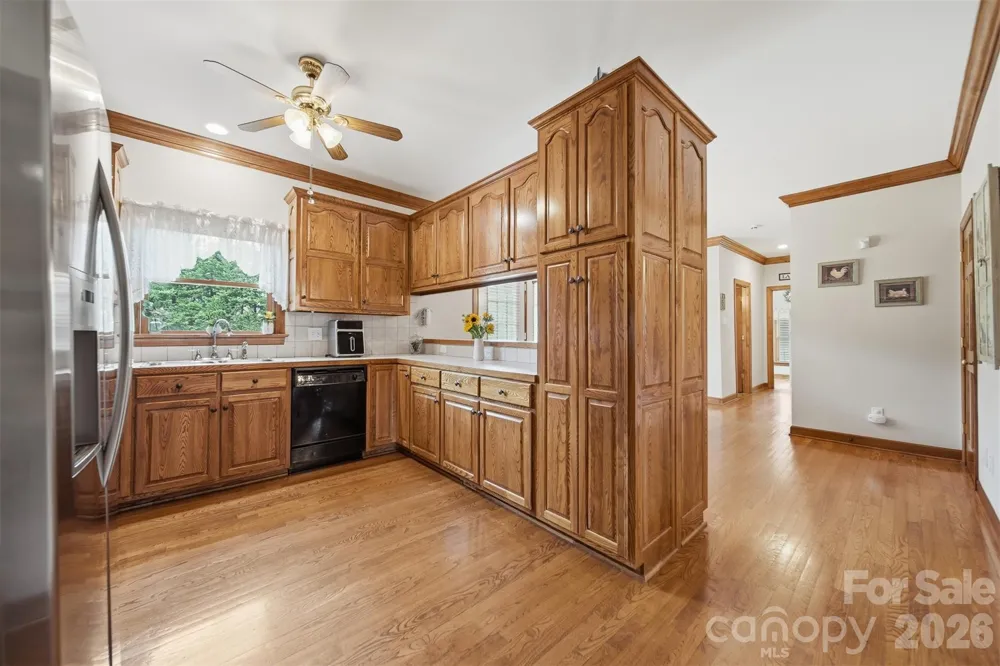 3330 Shamrock Heights Hudson, NC 28638