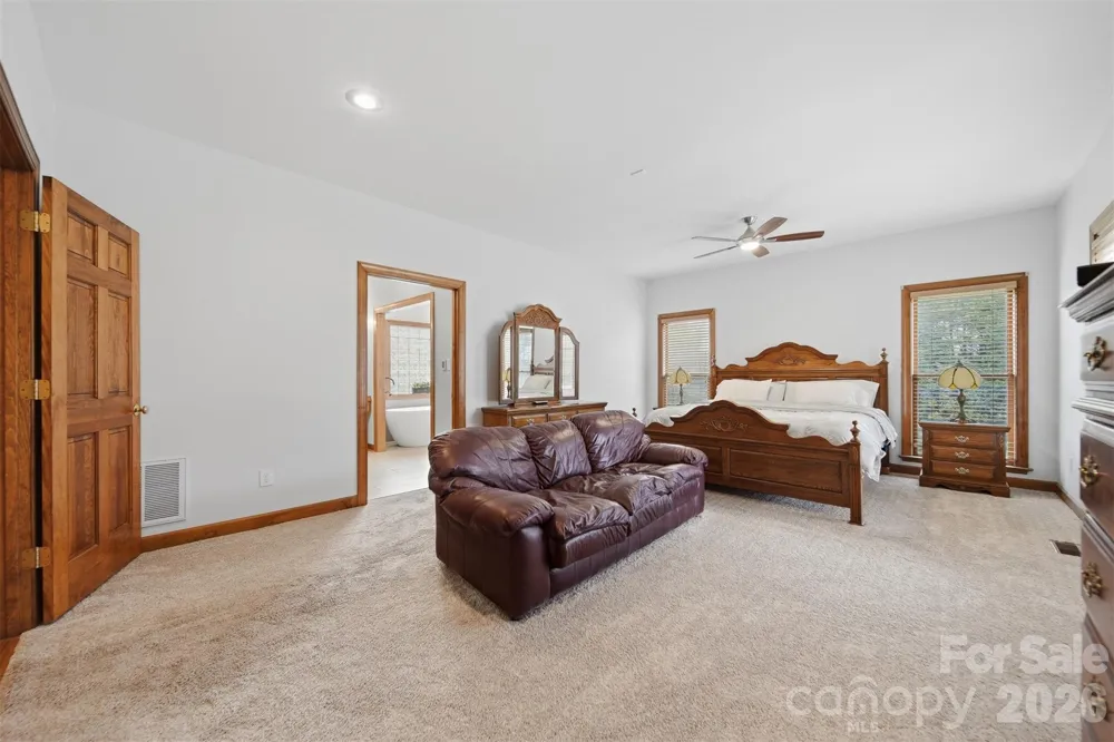 3330 Shamrock Heights Hudson, NC 28638