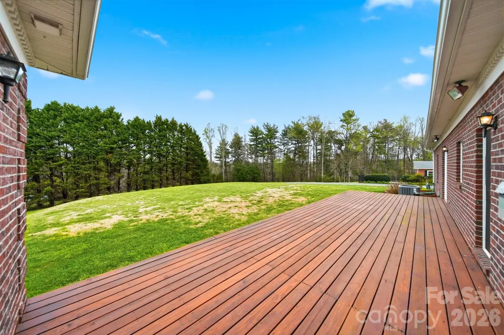 3330 Shamrock Heights Hudson, NC 28638