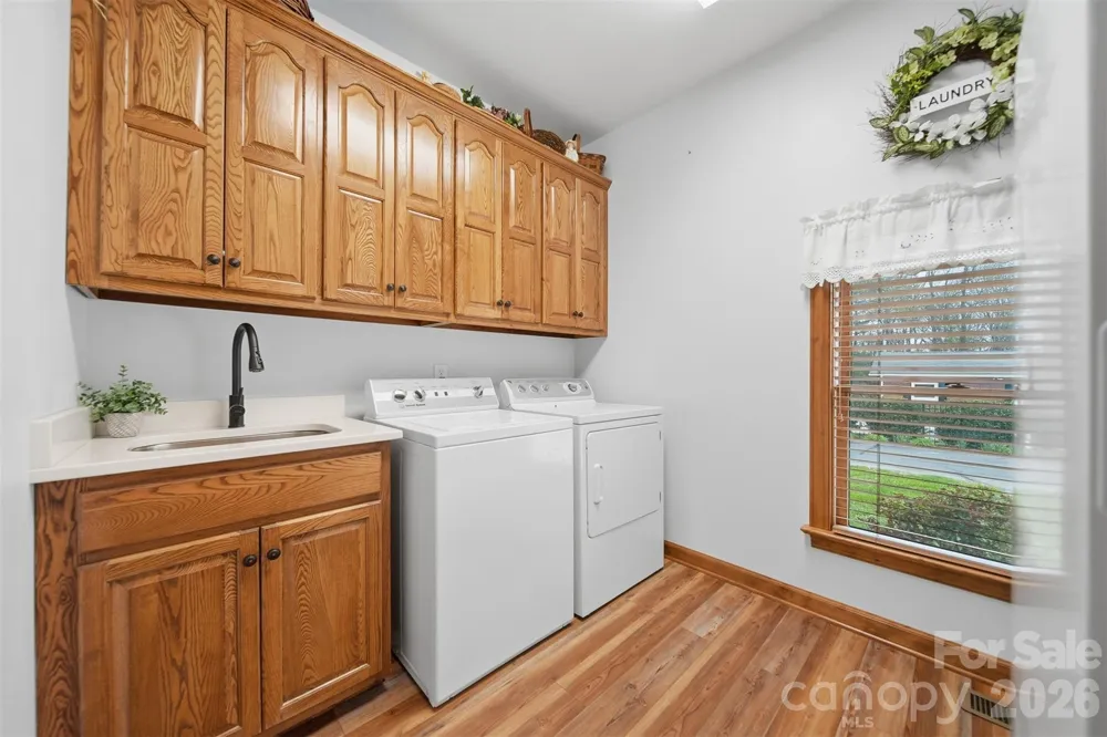 3330 Shamrock Heights Hudson, NC 28638