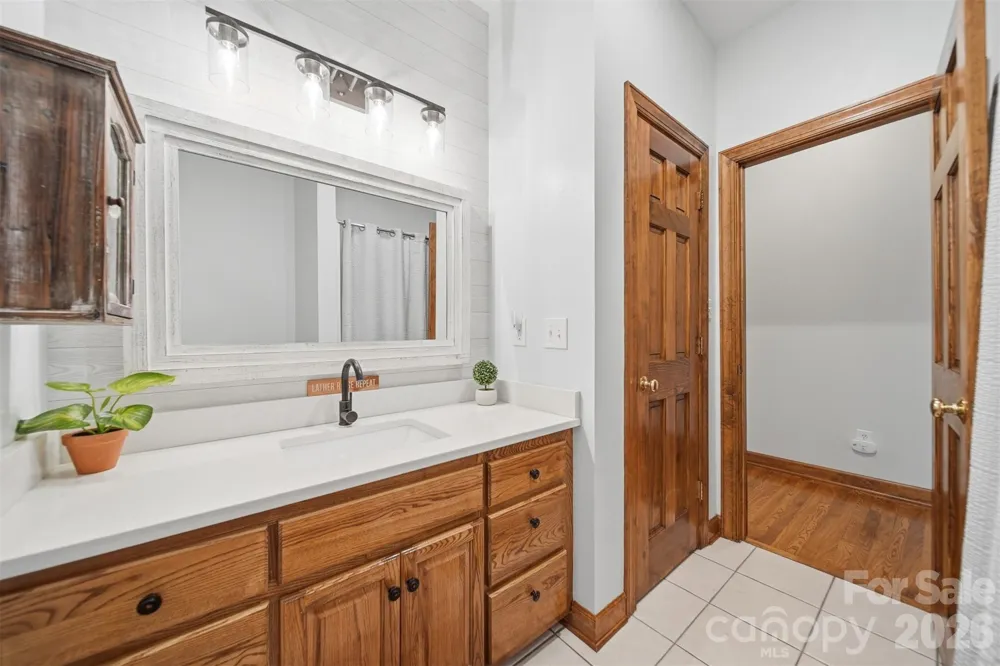 3330 Shamrock Heights Hudson, NC 28638