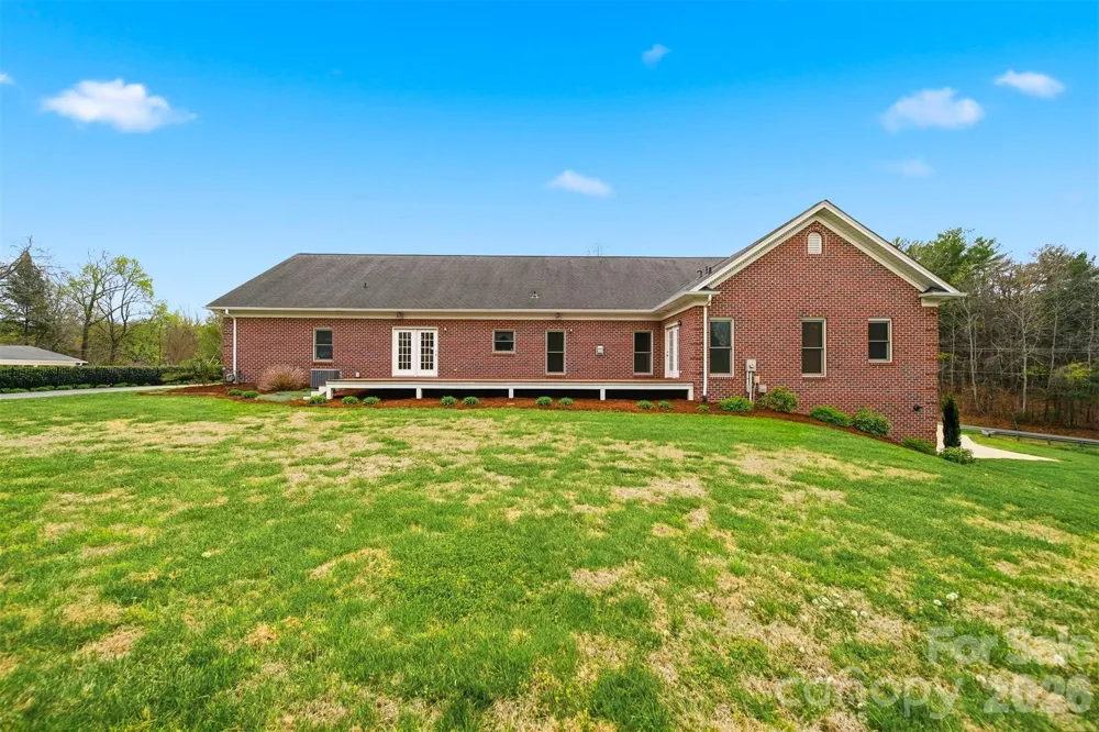 3330 Shamrock Heights Hudson, NC 28638