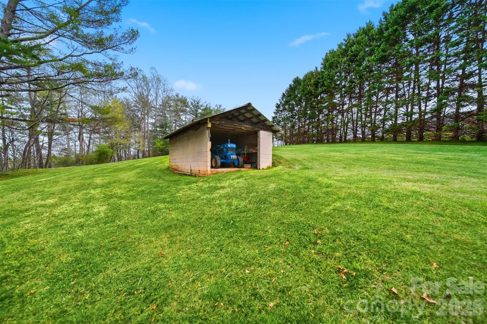 3330 Shamrock Heights Hudson, NC 28638