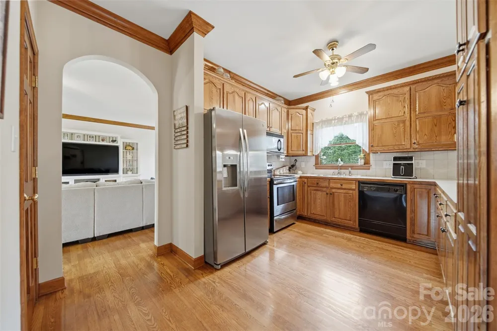 3330 Shamrock Heights Hudson, NC 28638