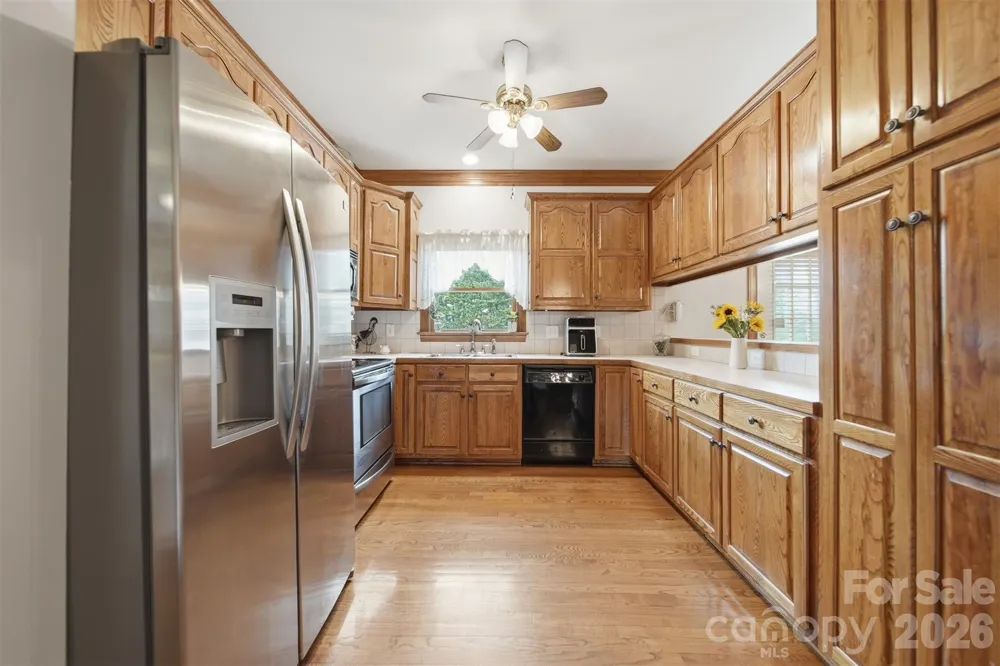 3330 Shamrock Heights Hudson, NC 28638