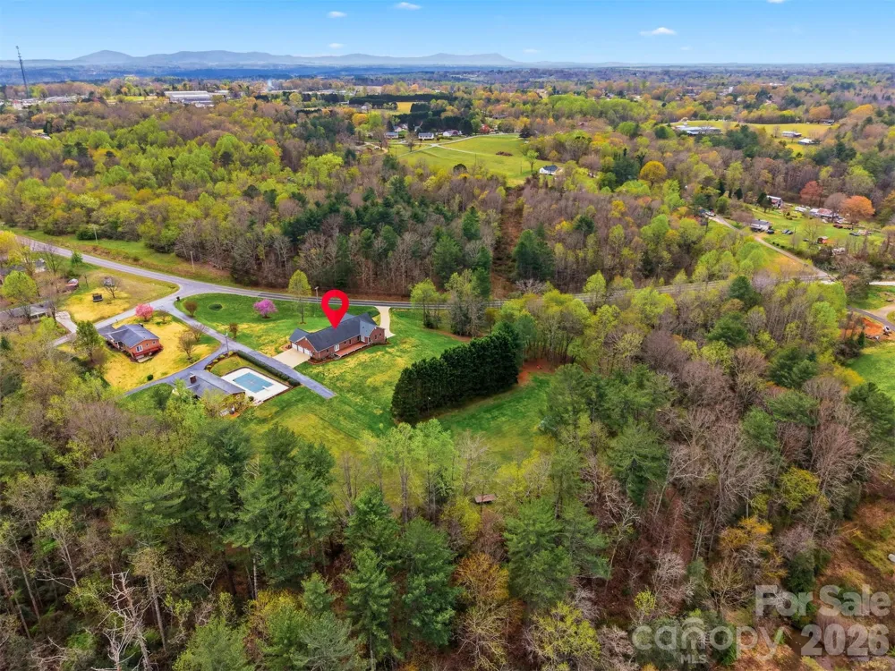 3330 Shamrock Heights Hudson, NC 28638