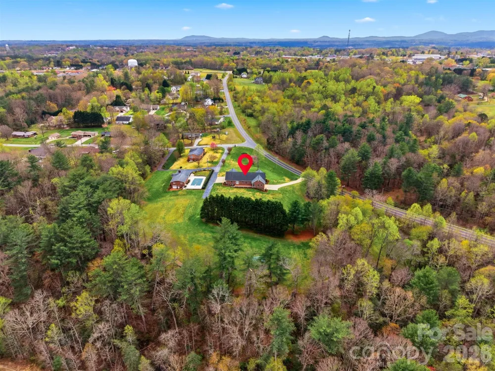 3330 Shamrock Heights Hudson, NC 28638