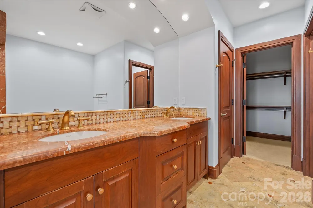 34 Foxbridge Way Arden, NC 28704