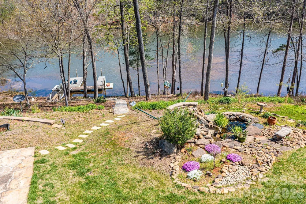 4726 Crystal Falls Avenue Hickory, NC 28601