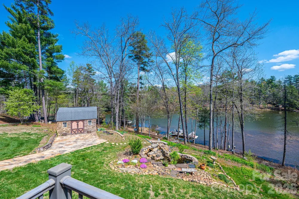 4726 Crystal Falls Avenue Hickory, NC 28601