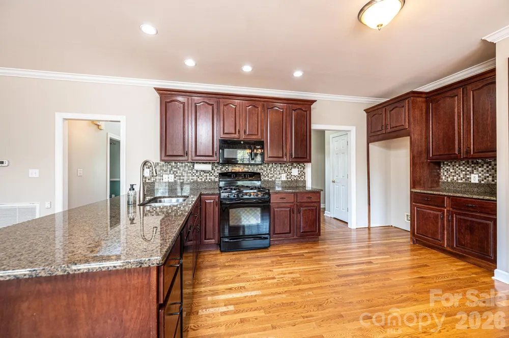4726 Crystal Falls Avenue Hickory, NC 28601