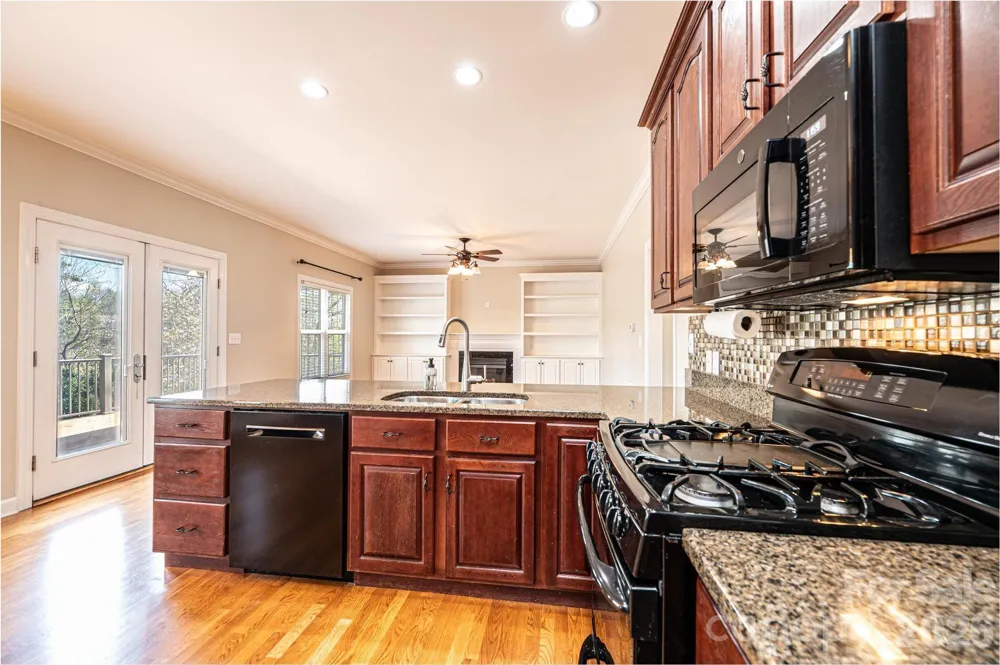 4726 Crystal Falls Avenue Hickory, NC 28601