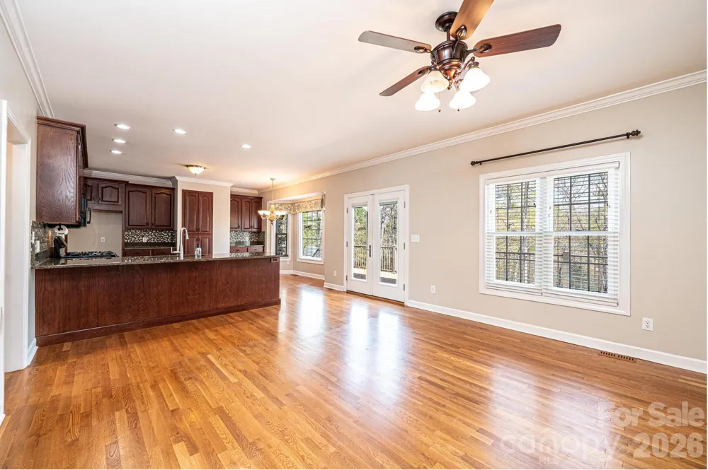 4726 Crystal Falls Avenue Hickory, NC 28601