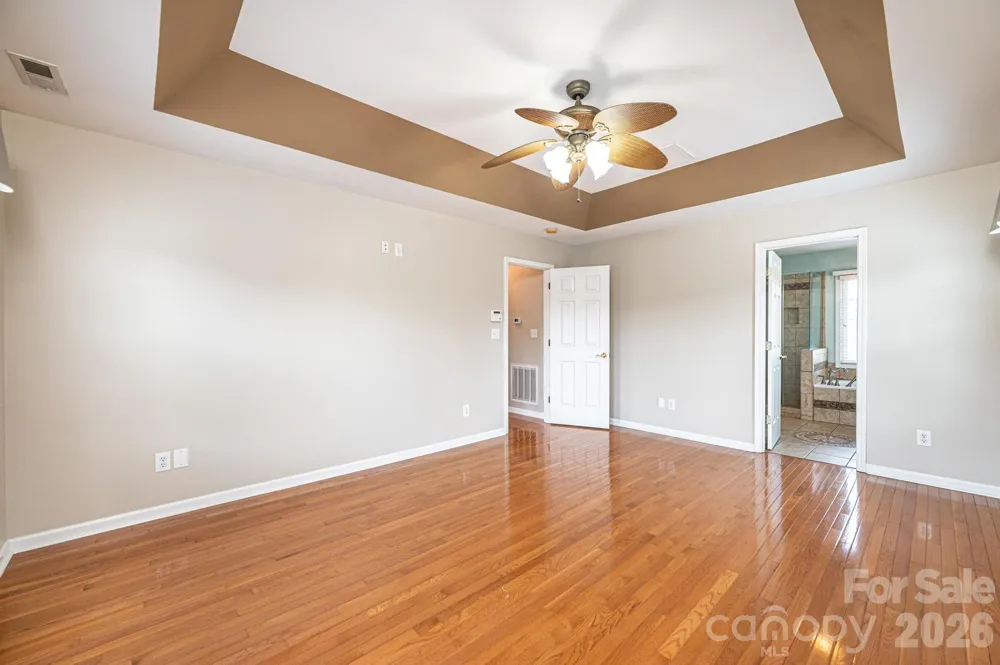 4726 Crystal Falls Avenue Hickory, NC 28601