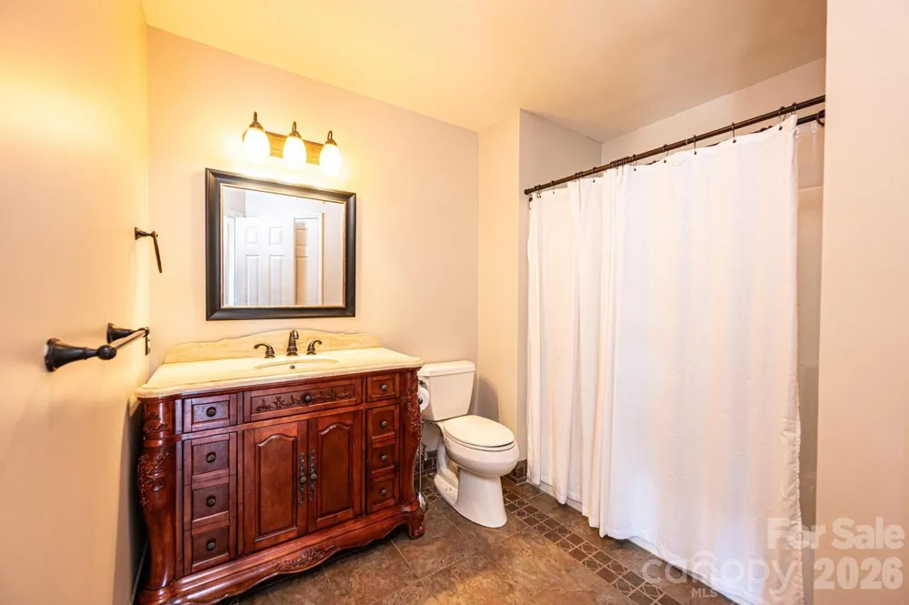 4726 Crystal Falls Avenue Hickory, NC 28601