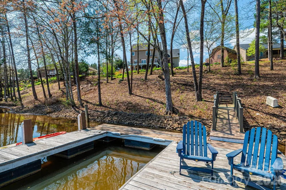 4726 Crystal Falls Avenue Hickory, NC 28601