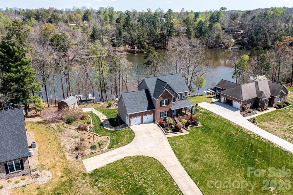 4726 Crystal Falls Avenue Hickory, NC 28601