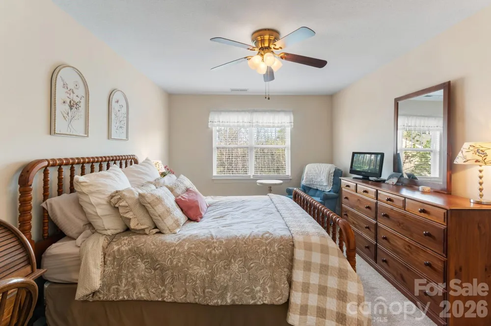 94 Foxden Drive #202 Fletcher, NC 28732