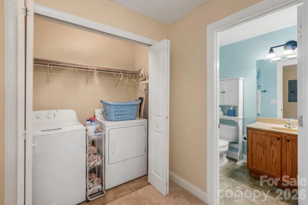 94 Foxden Drive #202 Fletcher, NC 28732