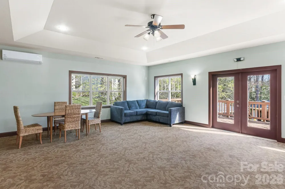 94 Foxden Drive #202 Fletcher, NC 28732