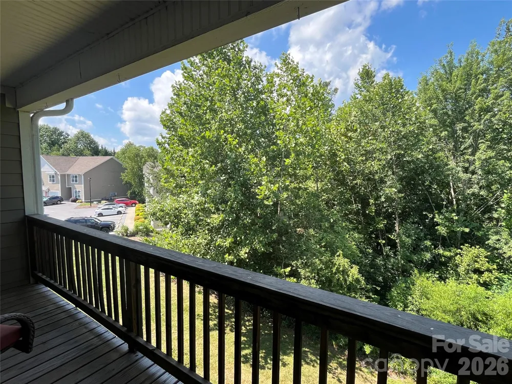 94 Foxden Drive #202 Fletcher, NC 28732