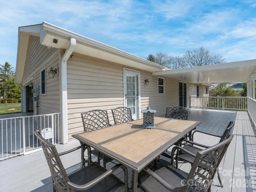 476 Jackson Loop Road Flat Rock, NC 28731