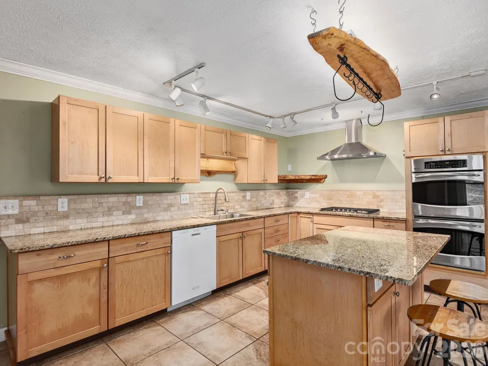 6 Star Berry Lane Fairview, NC 28730