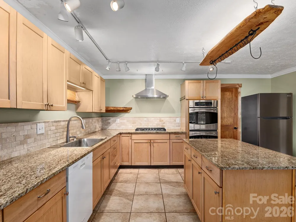6 Star Berry Lane Fairview, NC 28730