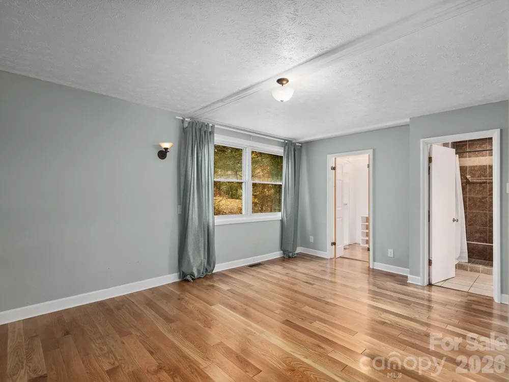 6 Star Berry Lane Fairview, NC 28730
