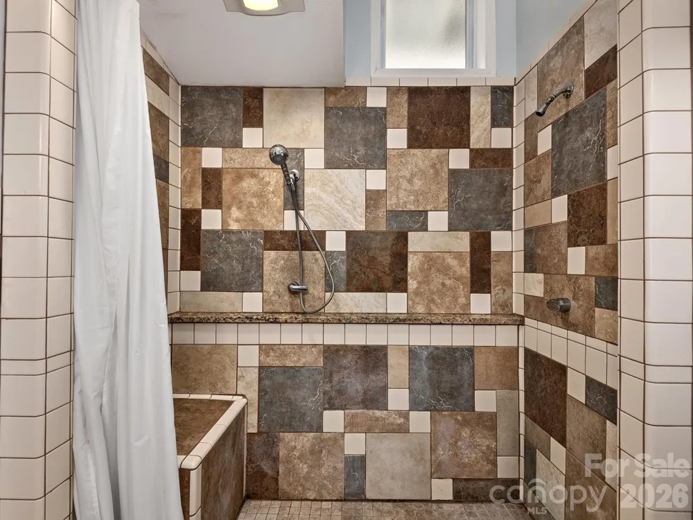 6 Star Berry Lane Fairview, NC 28730