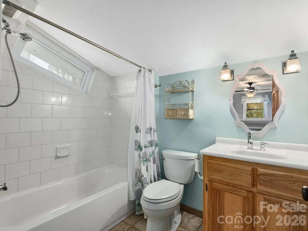 6 Star Berry Lane Fairview, NC 28730