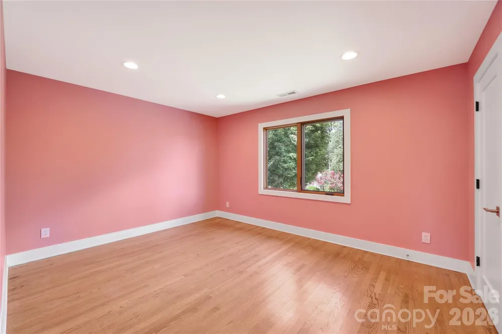 8 Nottingham Drive Candler, NC 28715