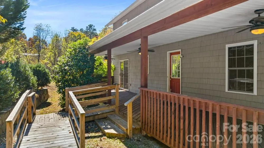 44 Ellistone Court Sylva, NC 28779