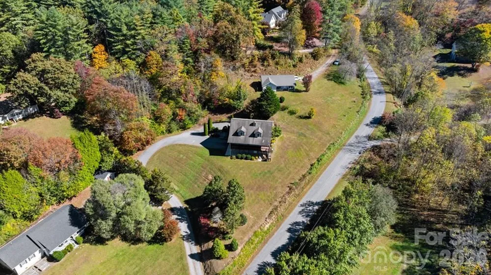 44 Ellistone Court Sylva, NC 28779