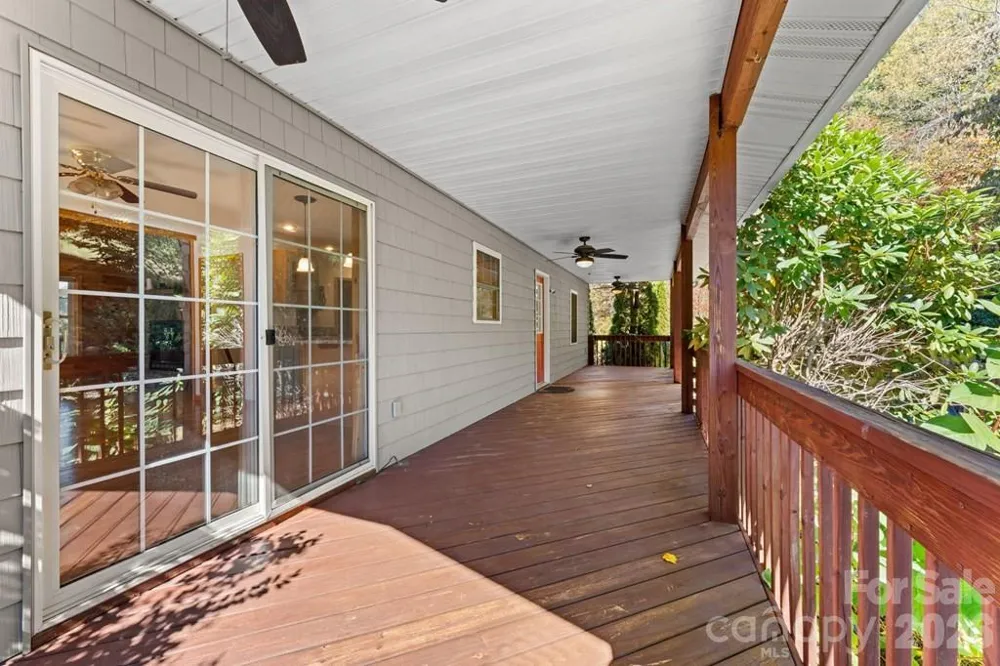 44 Ellistone Court Sylva, NC 28779