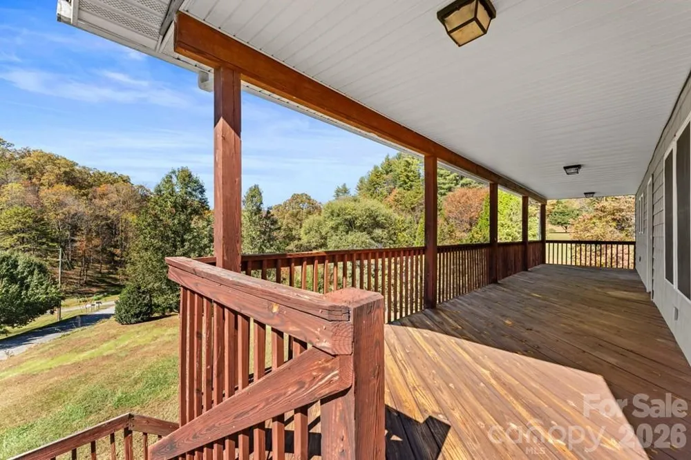 44 Ellistone Court Sylva, NC 28779