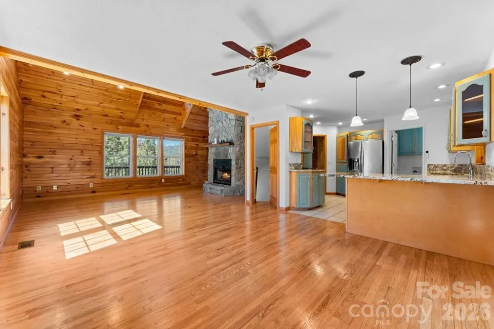 44 Ellistone Court Sylva, NC 28779