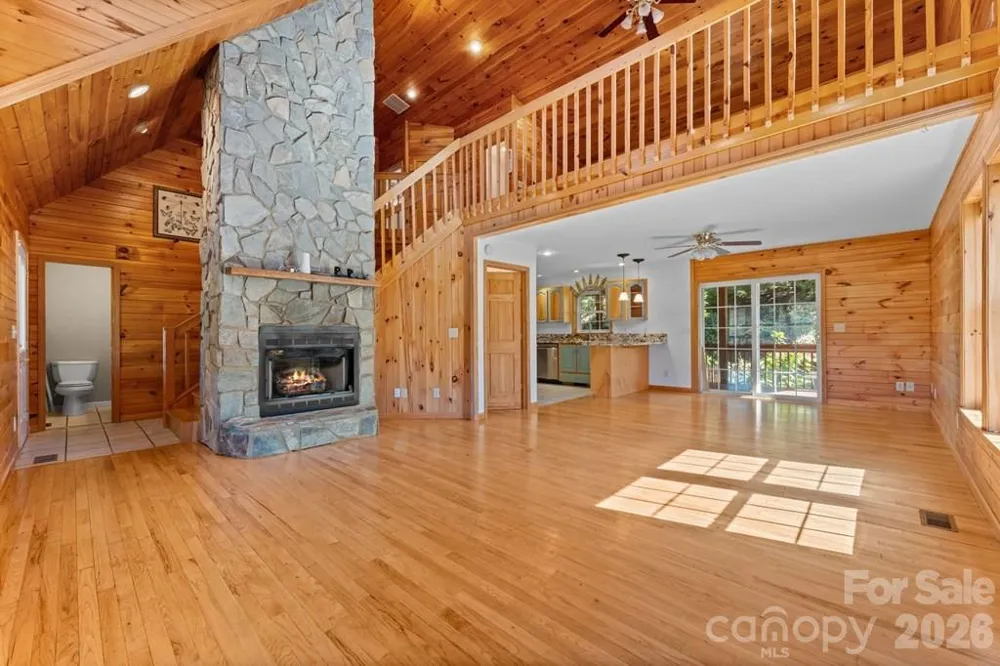44 Ellistone Court Sylva, NC 28779