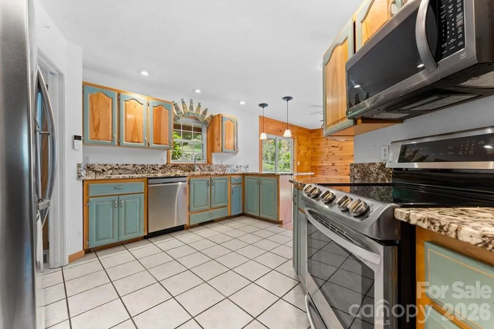 44 Ellistone Court Sylva, NC 28779